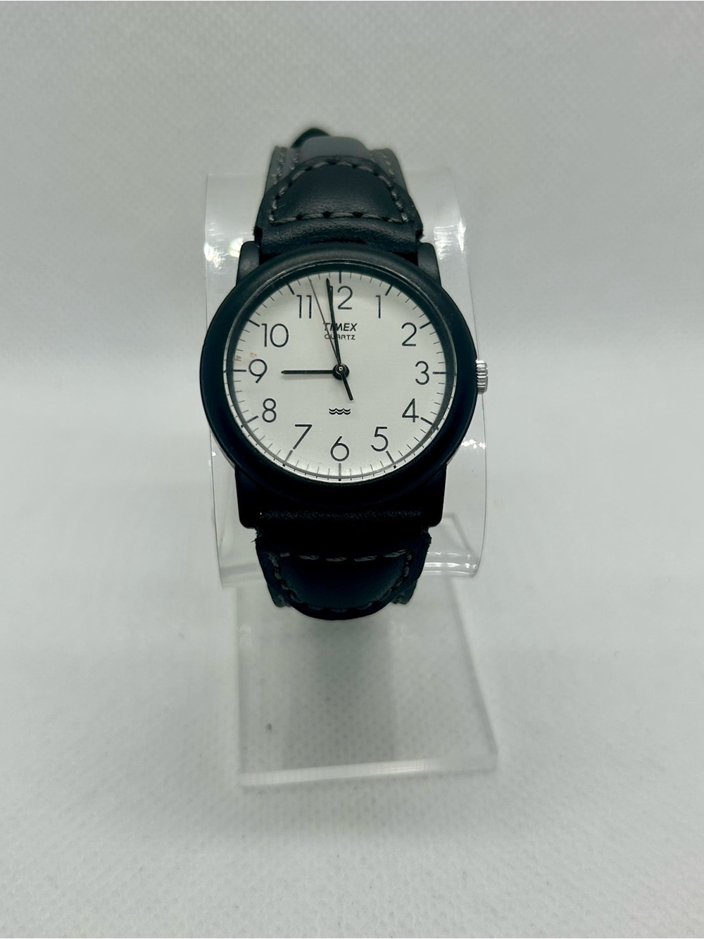 Vintage Timex Quartz Women’s Watch 33mm White Dial New Leather Strap Running